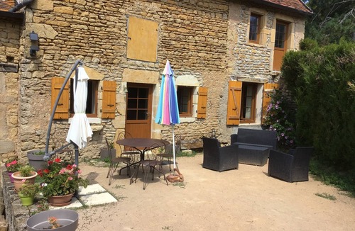 Dyo House | Cottage in the heart of Charolais-Brionnais, in the countryside, quiet assured
