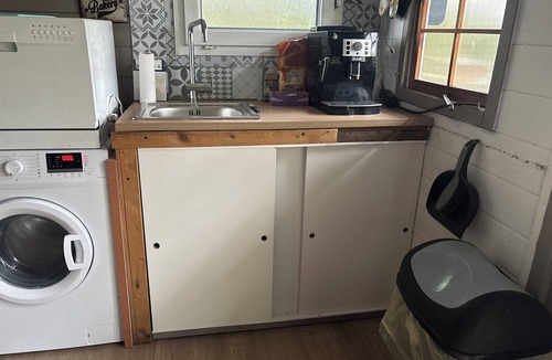 Salperwick Ski Chalet | Cottage in the water accessible only by boat