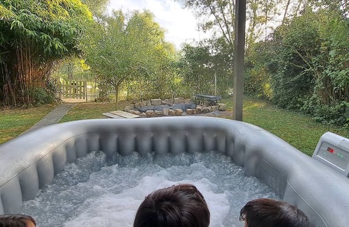 Salperwick Ski Chalet | Cottage in the water accessible only by boat