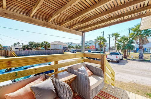 Shibui Sands House | Cottage in Town, Pet Friendly