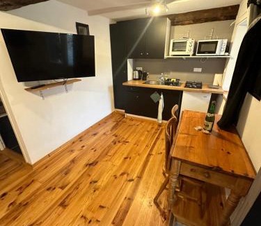 La Trinite-Porhoet Apartment | Cottage including secret garden