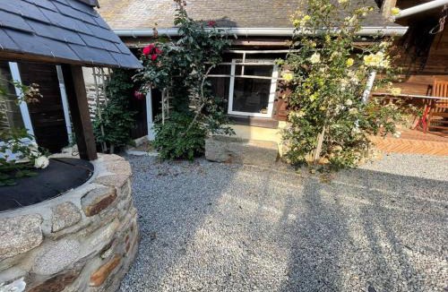 La Trinite-Porhoet Apartment | Cottage including secret garden