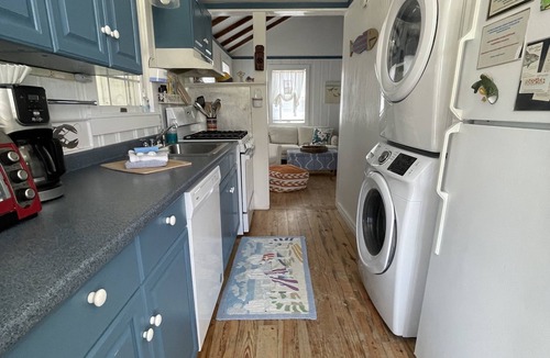 East Sandwich Cottage | Cottage is on a PRIVATE BEACH shared between two houses.