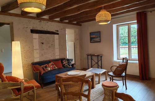 Chedigny House | Cottage “Ishi To Ki” with Shared Pool, Private Terrace, and Wi-Fi