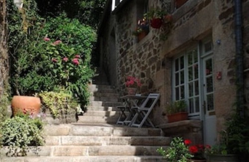 Dinan Apartment | Cottage Jasmine- In A Garden Setting With Views Over The Rooftops Of Dinan