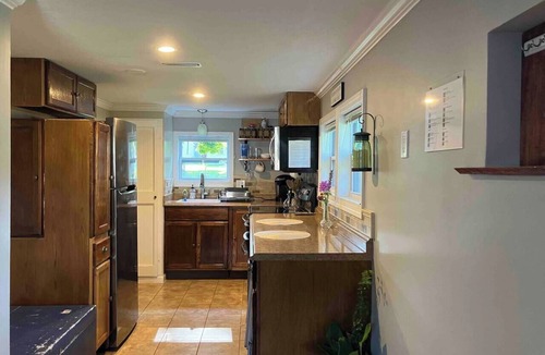 Raytown Ski Chalet | Cottage KC