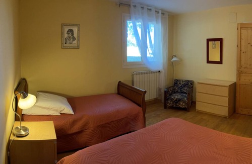 Besse-en-Chandesse House | Cottage 'La Datcha' with Mountain View, Private Garden and Wi-Fi