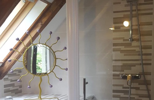 Campan Cottage | Cottage "La maison de Pascaline" Summer or winter, happiness will be there
