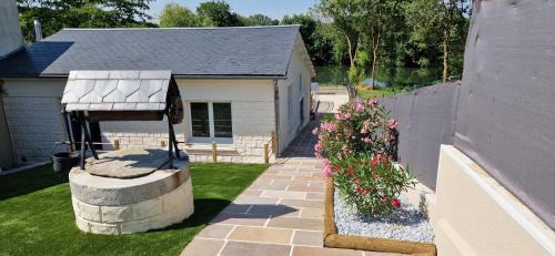La Fleche Villa | Cottage La Rive du Loir 2km from Zoo de la Flèche