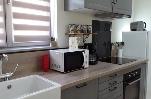 Saint-Denis House | Cottage "La Salamandre" 4 people in Saint-Denis.