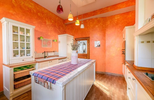 Saint-Cyr-sur-Loire House | Cottage La Villa Bolero
