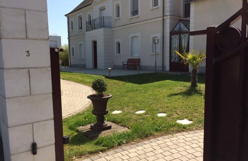 Saint-Cyr-sur-Loire House | Cottage La Villa Bolero