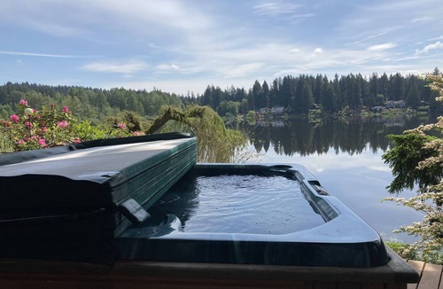 Woodinville Bed & Breakfast | Cottage Lake Bed and Breakfast