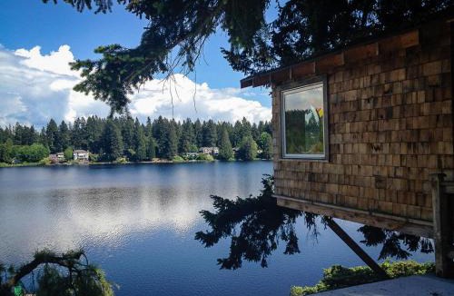 Woodinville Bed & Breakfast | Cottage Lake Bed and Breakfast