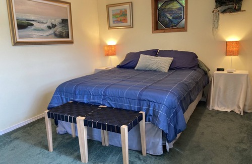 Woodinville Bed & Breakfast | Cottage Lake Bed and Breakfast