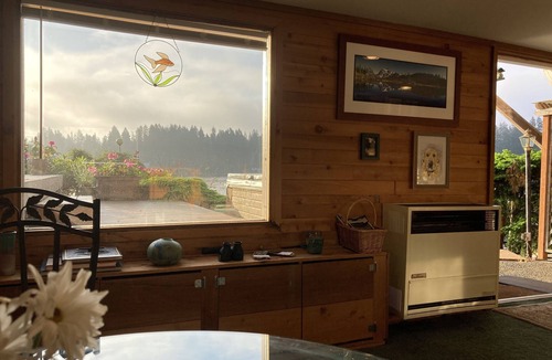 Woodinville Bed & Breakfast | Cottage Lake Bed and Breakfast