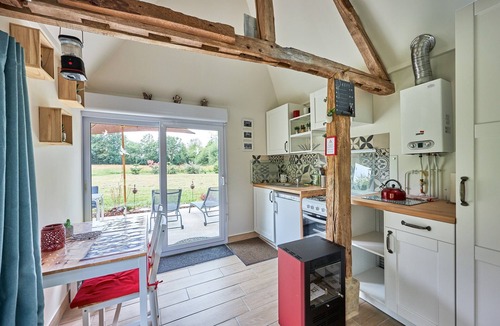 Cresseveuille Apartment | Cottage 'Le Chouette Insolite' with Private Garden & Nordic Bath