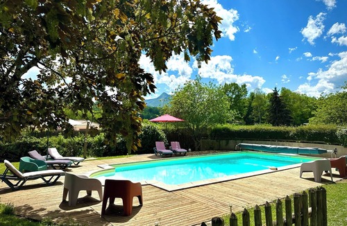 Estadens House | Cottage 'Le Clos Saint-Paul Nature - 8 Pers' with Mountain View and Shared Pool