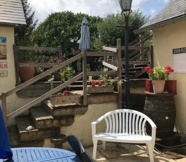 Javron les Chapelles Bed & Breakfast | Cottage Les Glycines