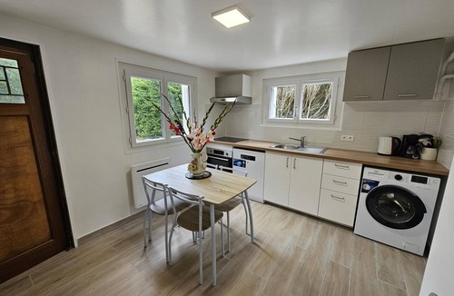 Charge Cottage | Cottage Les Tilleuls: Charm of Touraine, Garden, Terrace
