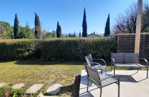 Vaison-la-Romaine Villa | Cottage les verveines de Vaison, quiet location with panoramic views.