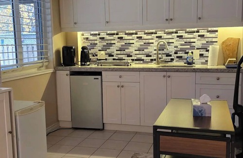 Meadowvale Village House | Cottage like Apartment 🏕