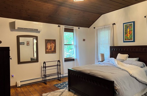 Mahopac Cottage | Cottage lost in time