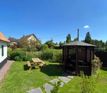 Rue House | Cottage Lucas