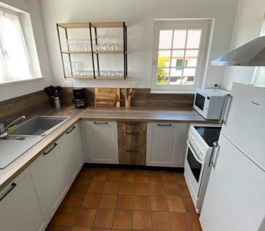 Rue House | Cottage Lucas