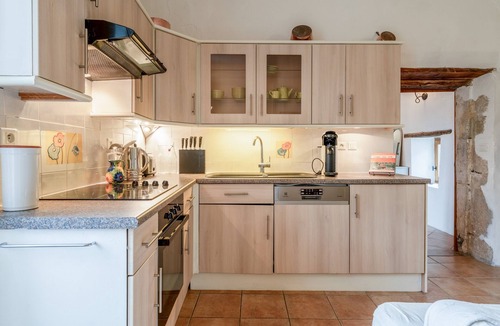 Lussan Cottage | Cottage 'Luxury Lodge For 2 People' with Shared Pool, Wi-Fi and Air Conditioning