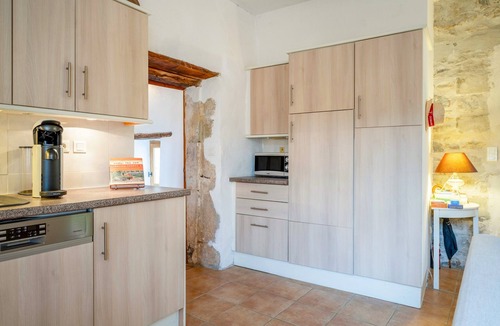 Lussan Cottage | Cottage 'Luxury Lodge For 2 People' with Shared Pool, Wi-Fi and Air Conditioning