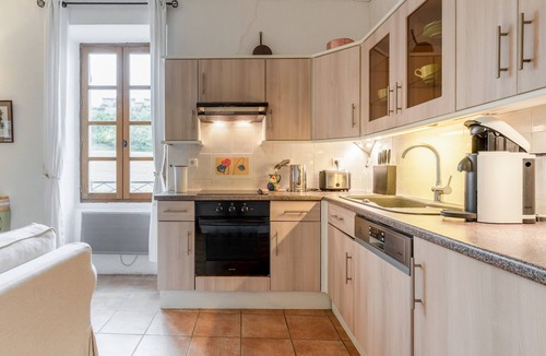 Lussan Cottage | Cottage 'Luxury Lodge For 2 People' with Shared Pool, Wi-Fi and Air Conditioning