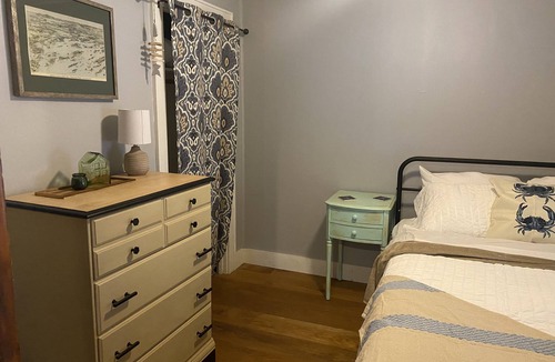 Southern Coast Cottage | Cottage - Minutes from the Beach