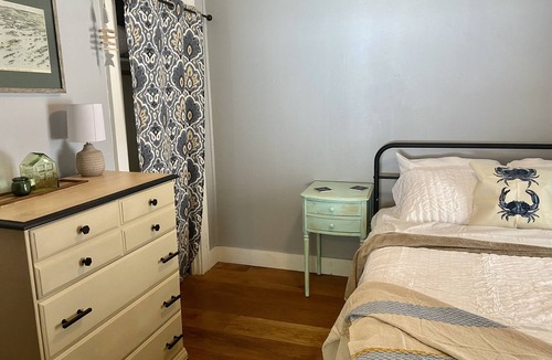 Southern Coast Cottage | Cottage - Minutes from the Beach