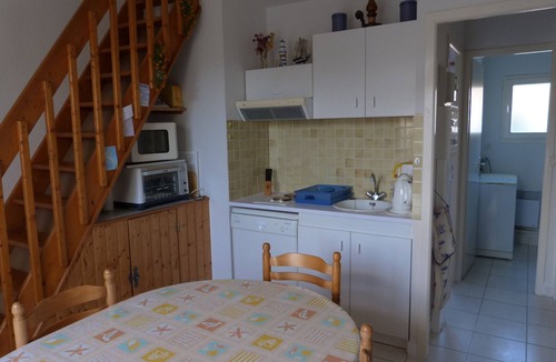 Barbatre House | Cottage near beach with pets allowed and parking