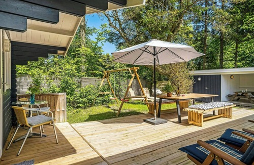 Fjellerup House | Cottage near forest and beach