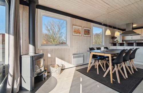 Arnager House | Cottage near idyllic peaceful sandy beach