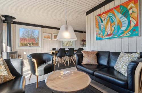 Arnager House | Cottage Near Idyllic Peaceful Sandy Beach