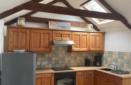 Penrose Cottage | Cottage near Porthcothan Beach