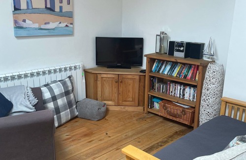 Penrose Cottage | Cottage near Porthcothan Beach