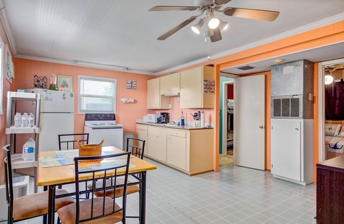 Cypremort Point Cottage | Cottage Near The Bay!