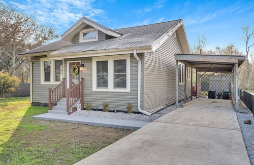 Destrehan Cottage | Cottage near the New Orleans Airport