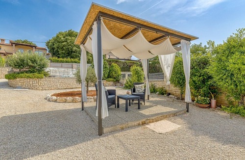Musalez Apartment | Cottage Nilda with Terrace