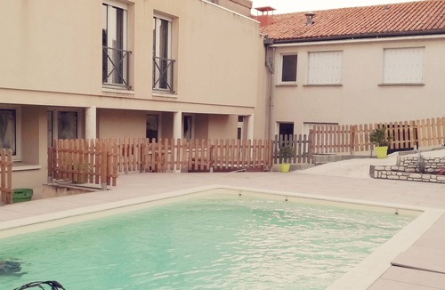 Saint-Loup-Lamaire Apartment | Cottage of 11 pers in Green Station