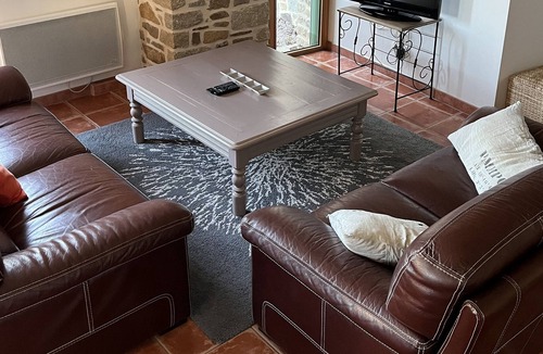 Loguivy House | Cottage of the Issue