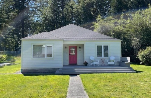 Whatcom Falls Cottage | Cottage of Tranquility