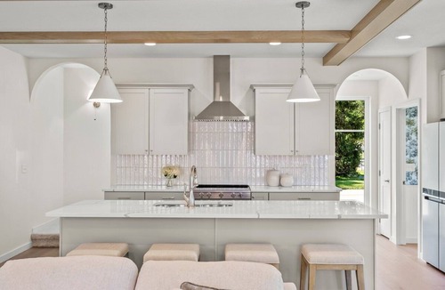 Cedar Falls Cottage | Cottage on Clay - Downtown CF New Construction!