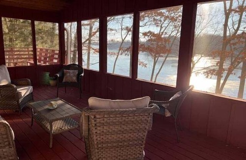 Buchanan House | Cottage on Cypress Bay near Paris Landing State Park