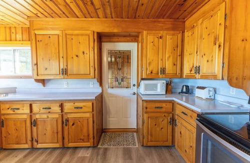 Lion's Head House | Cottage on Georgian Bay, Sleeps 6!