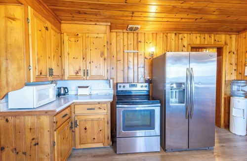 Lion's Head House | Cottage on Georgian Bay, Sleeps 6!